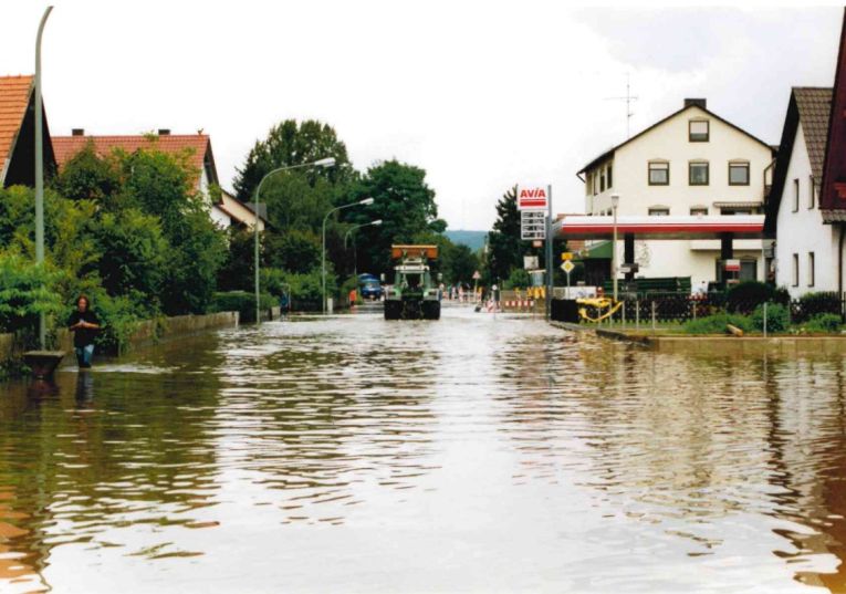 August-Hochwasser 2002 - Hauptstrasse August-Hochwasser 2002 - Hauptstrasse